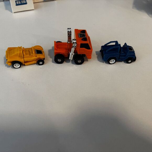 Huffer G1 Dunnuggy Yellow Transformer Minispy Mini Spy Jeep All Takara Tagged - Picture 3 of 5